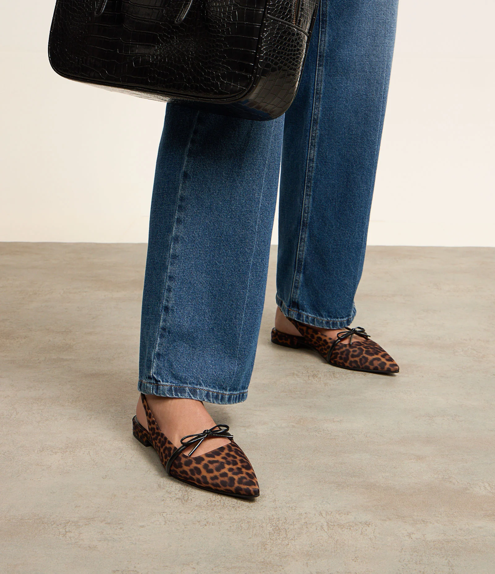 Sapatilha Slingback Estampa Animal Print e Laçinho Onça 7