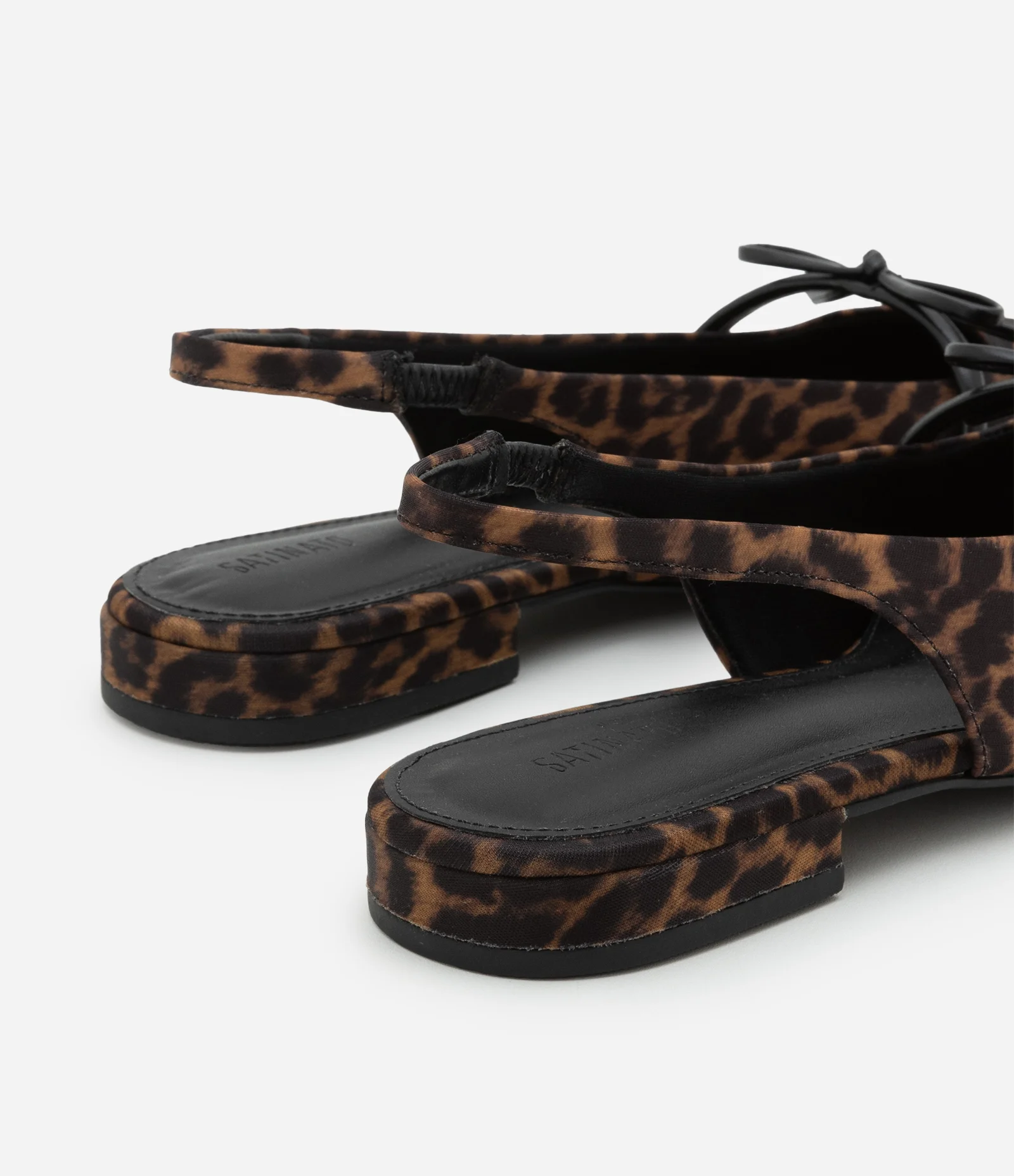 Sapatilha Slingback Estampa Animal Print e Laçinho Onça 3