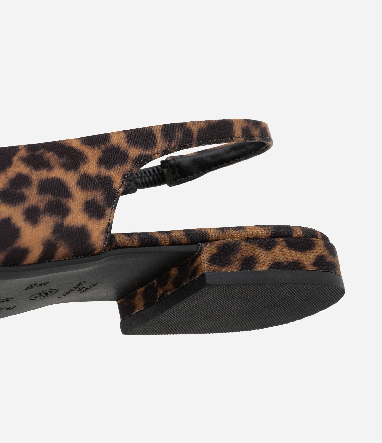 Sapatilha Slingback Estampa Animal Print e Laçinho Onça 5