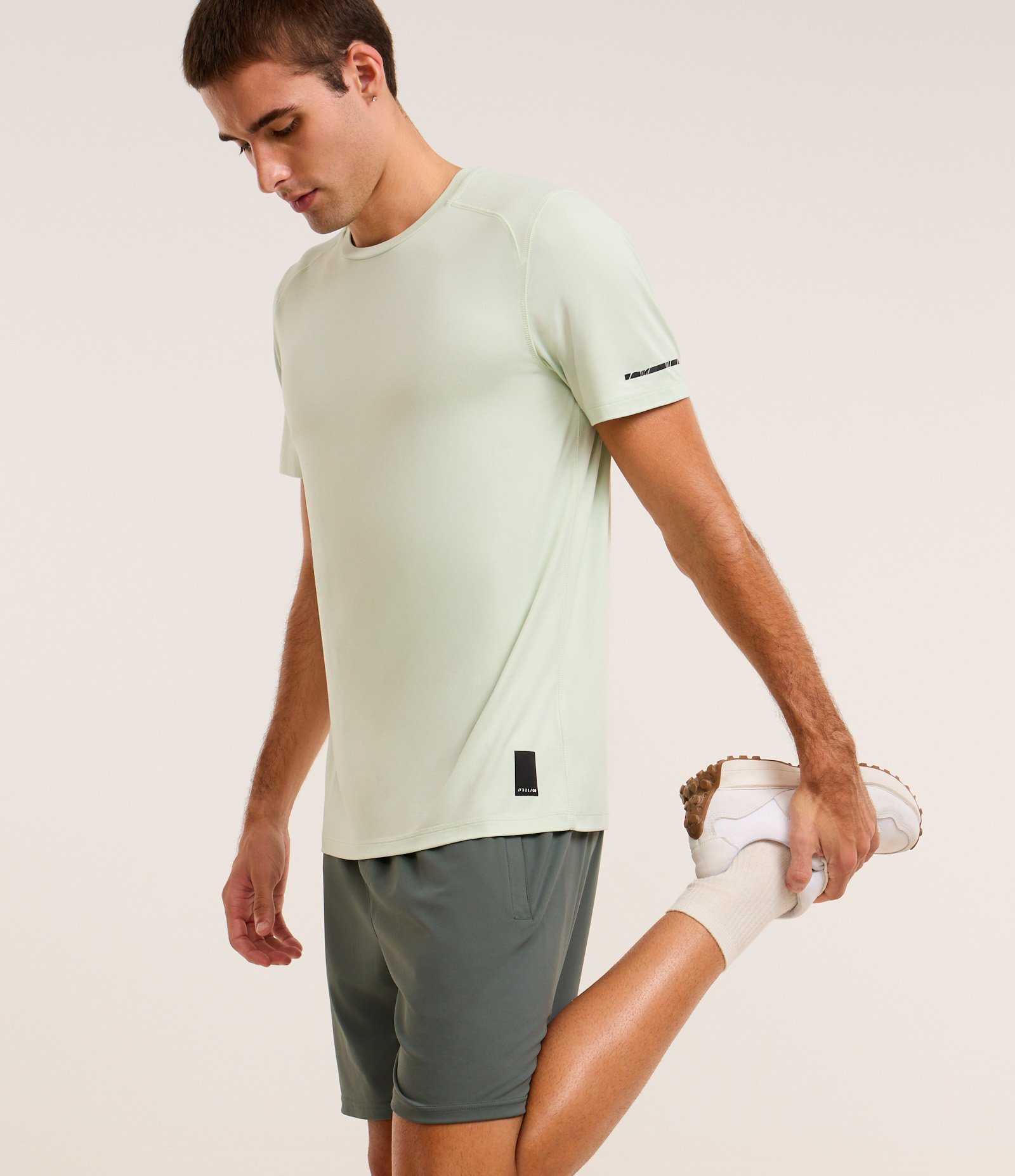 Bermuda Esportiva em Microfibra com Zíper no Bolso 3