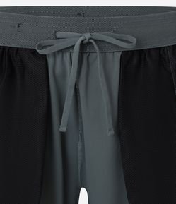 Bermuda Esportiva em Microfibra com Zíper no Bolso