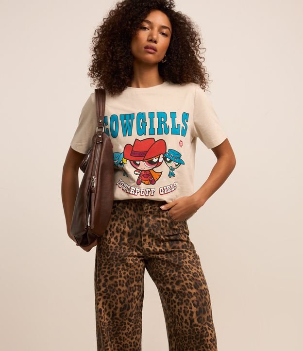 Calça Reta em Sarja com Estampa Animal Print Oncinha