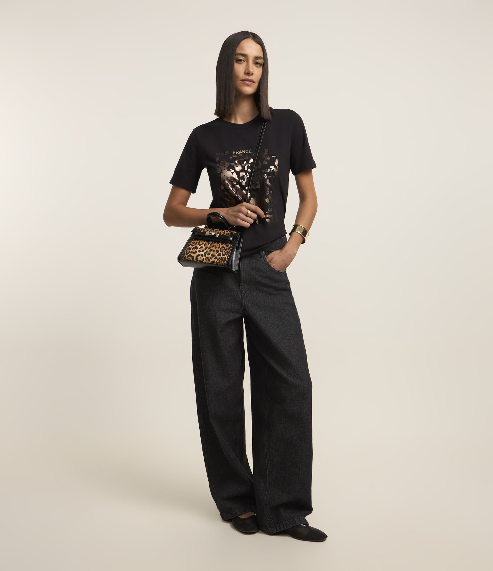 Camiseta Manga Curta com Estampa Animal Print Preto 2