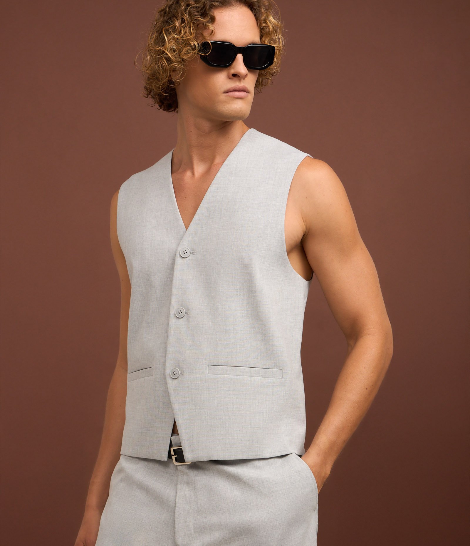 Colete em Alfaiataria com Gola em V Branco 6