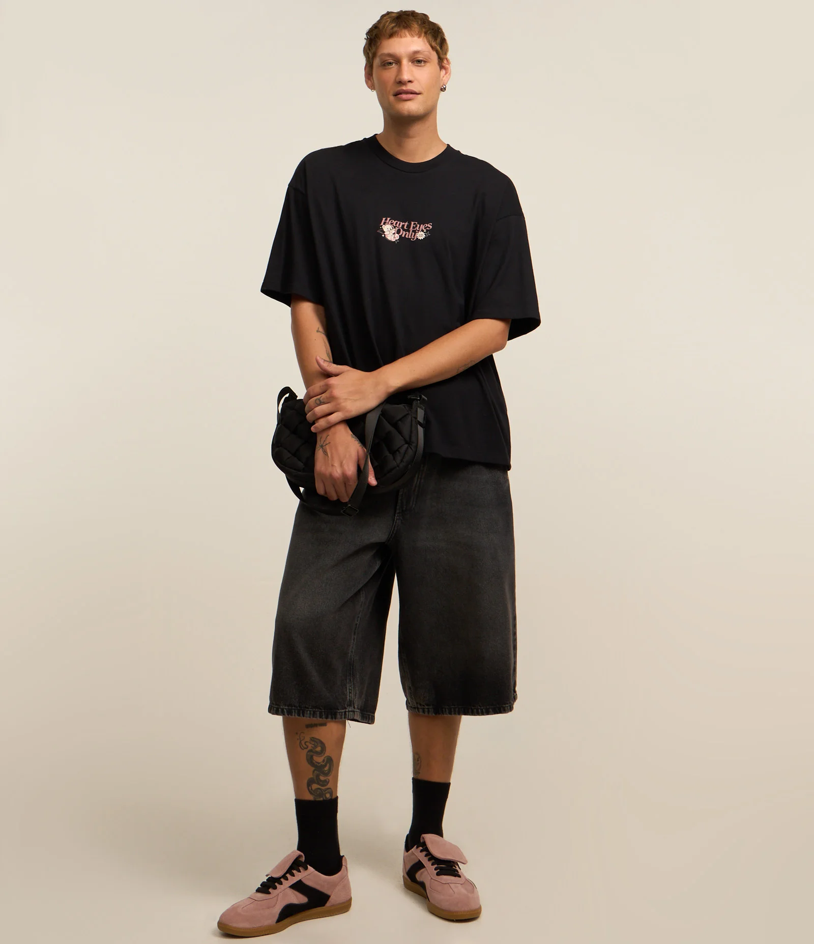 Camiseta Oversized em Algodão com Estampa Lettering com Urso Cupido Preto 2