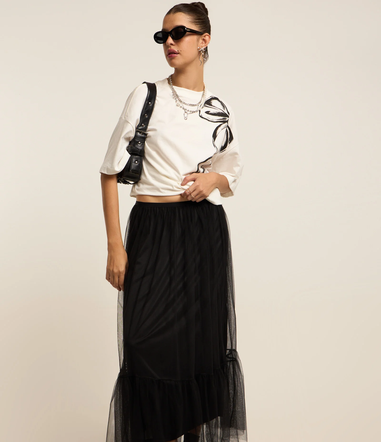 Saia Midi em Tule com Transparência Preto 2