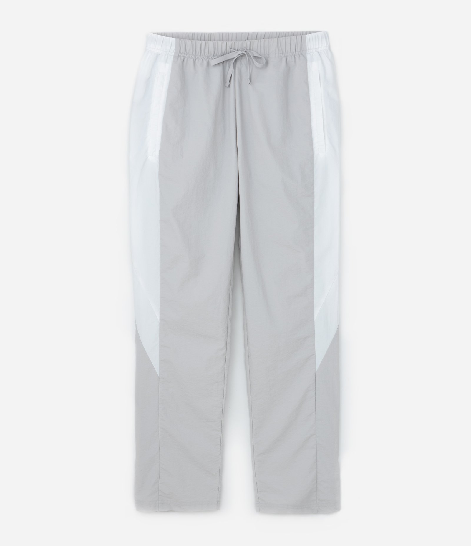 Calça Esportiva em Poliamida com Detalhe em Recortes Cinza 7