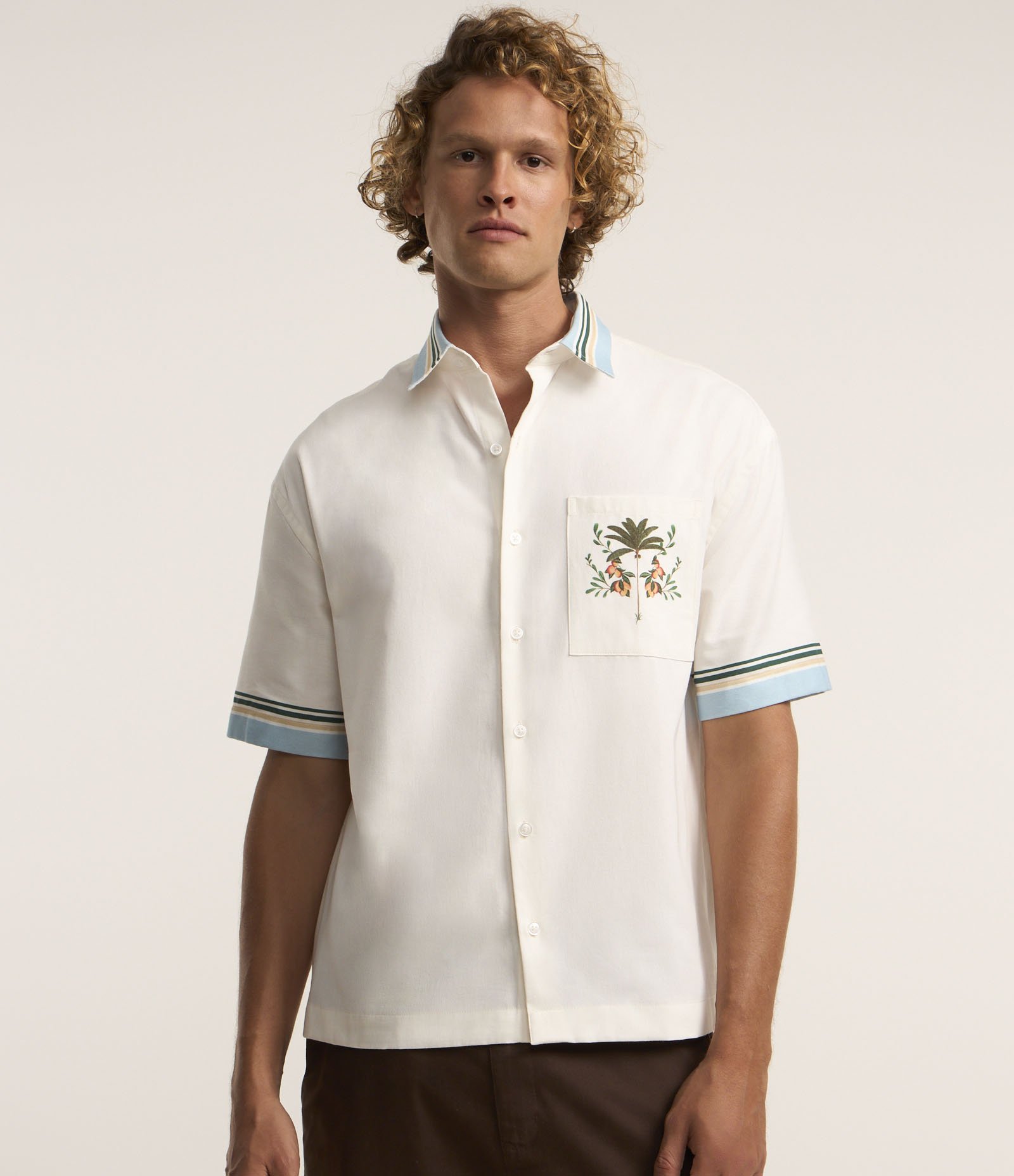Camisa Boxy com Listras e Bolso Floral Branco 4