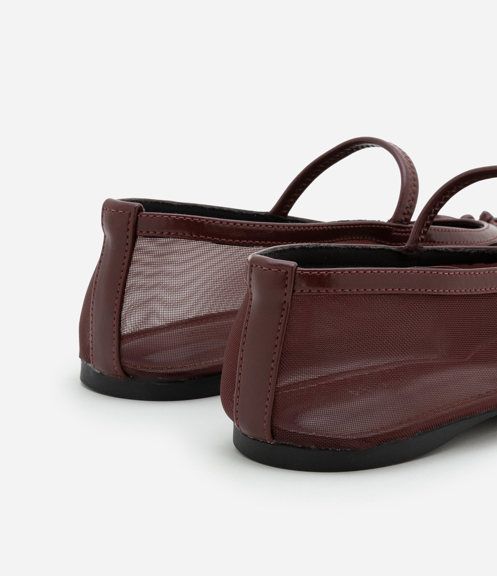 Sapatilha em PU com Bico Quadrado e Detalhe com Transparência Marrom 3