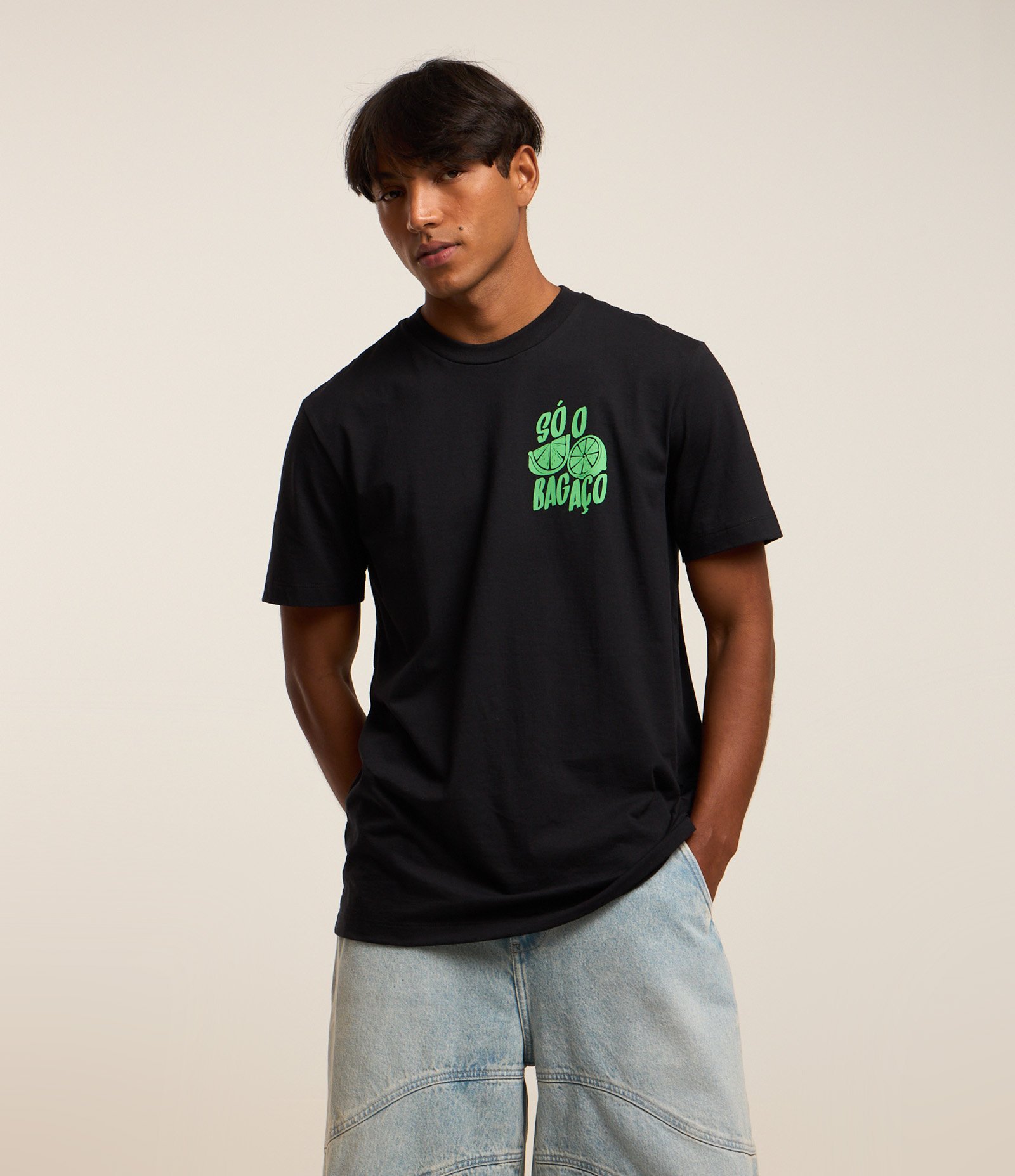 Camiseta Comfort em Algodão com Estampa Só o Bagaço Preto 1