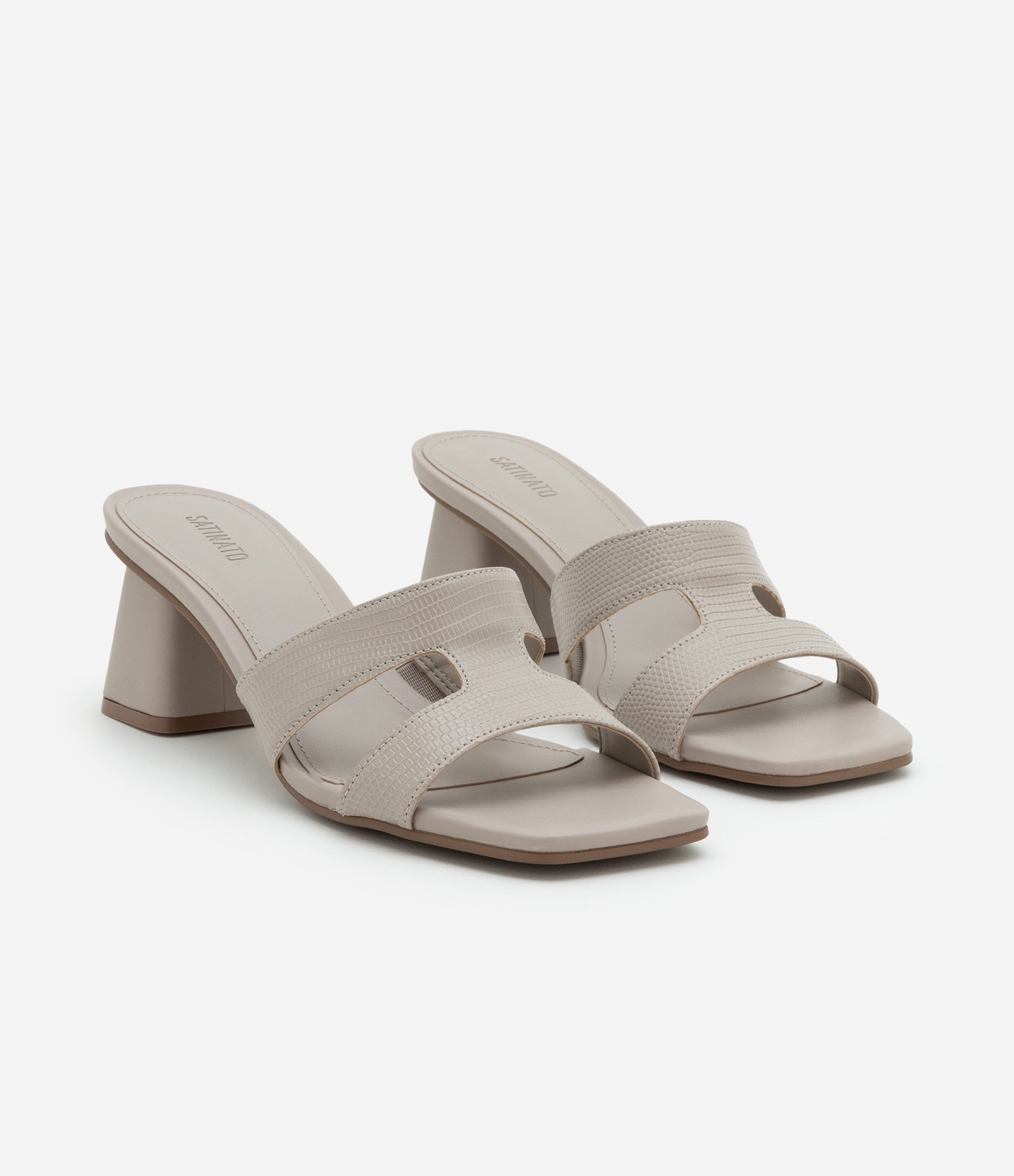 Sandália com Tiras em H e Salto Médio Bege 2