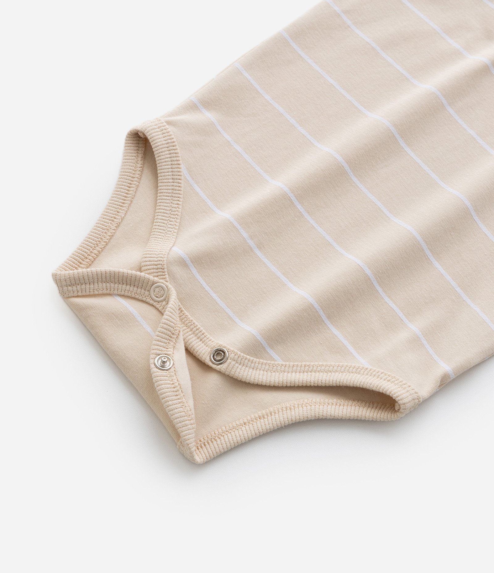 Body Infantil com Estampa de Listras e Bolsinho - Tam 0 a 18 meses Bege 5