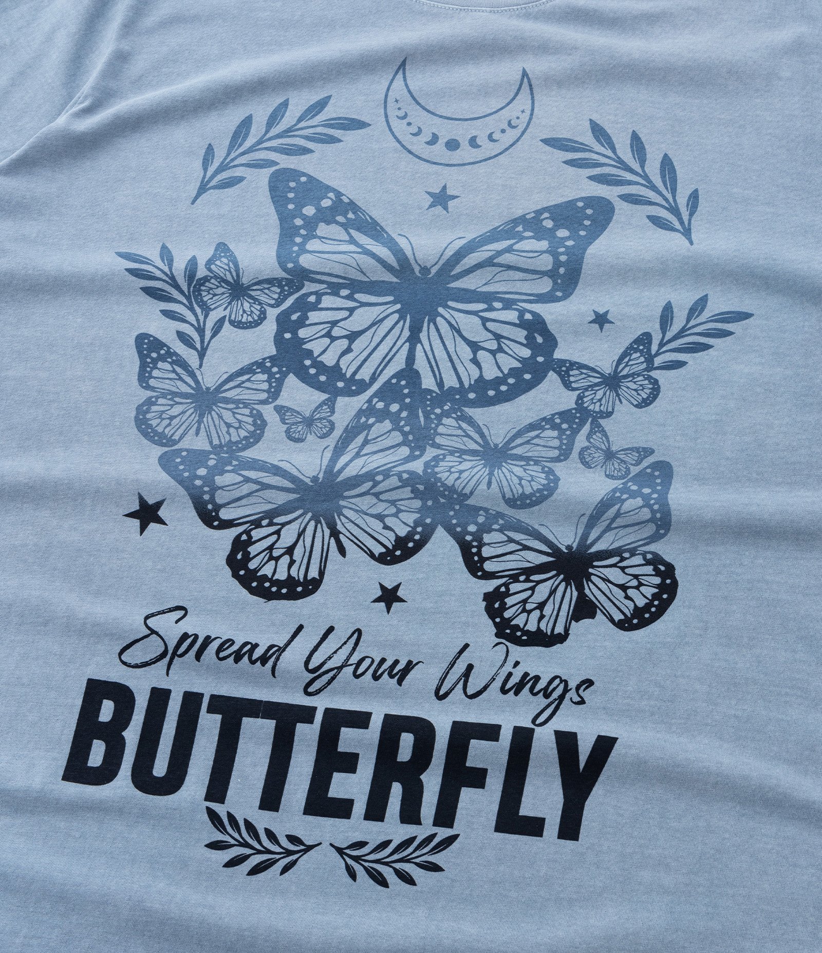 Camiseta Estonada com Estampa Borboleta Curve & Plus Size Azul 7