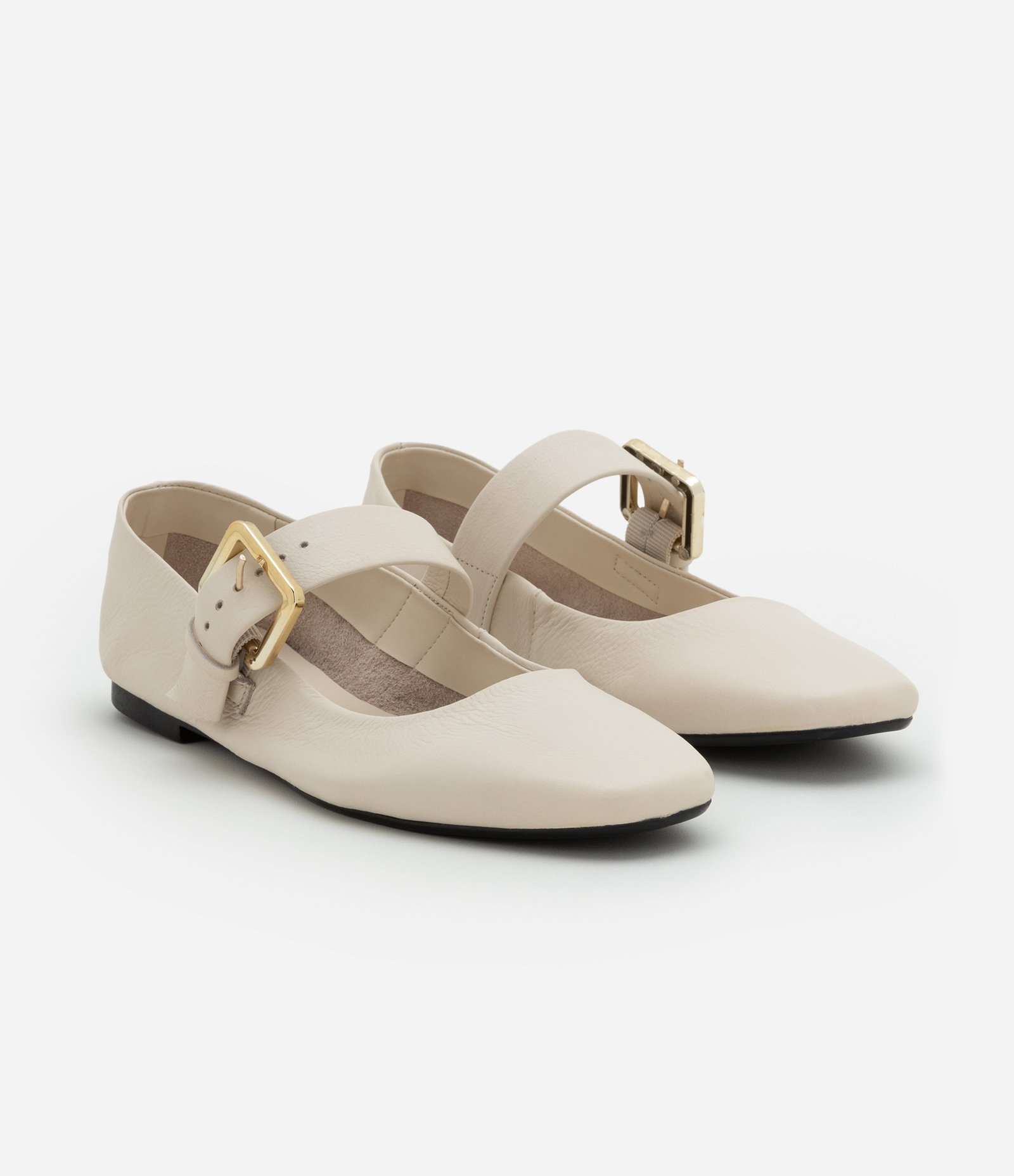 Sapatilha em Couro com Tira Central e Maxi Fivela Metalizada em Plástico Off White 2