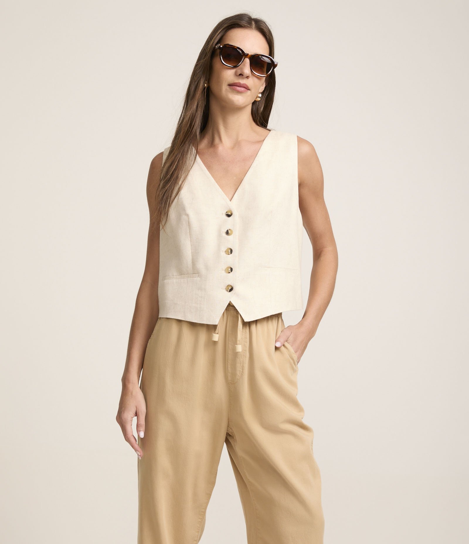 Calça Reta Cropped em Sarja com Cintura Alta Bege 1