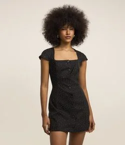 Vestido Curto em Alfaiataria Poá com Botões Frontais