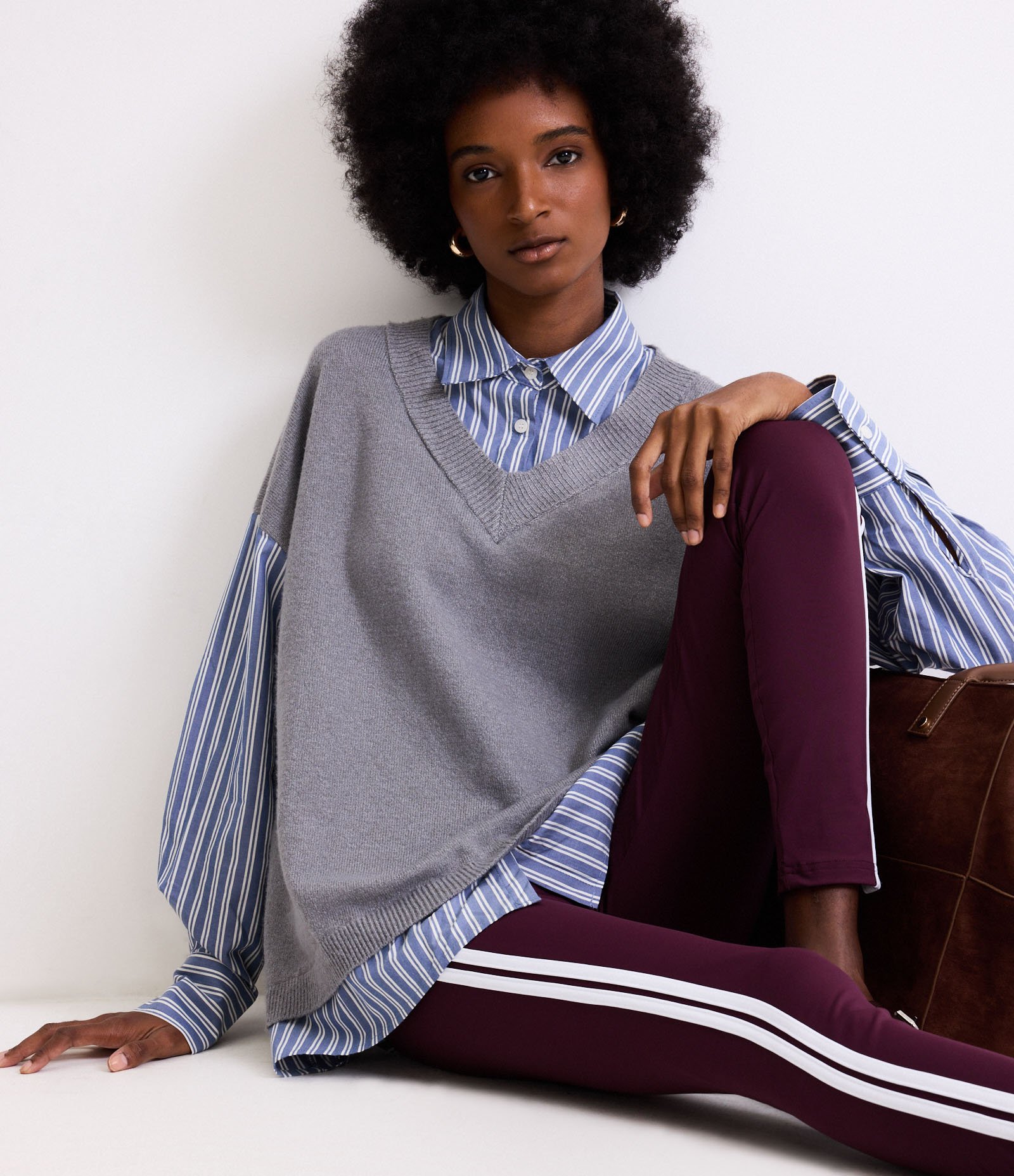 Camisa Oversized com Colete em Tricô com Listras e Botões Cinza 1