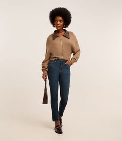 Calça Skinny em Jeans com Cintura Alta