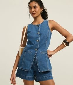 Colete Alongado em Jeans Cinturado com Botões