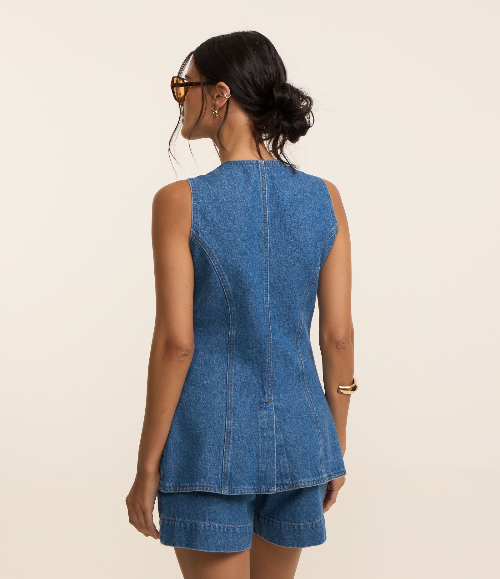 Colete Alongado em Jeans Cinturado com Botões Azul 3