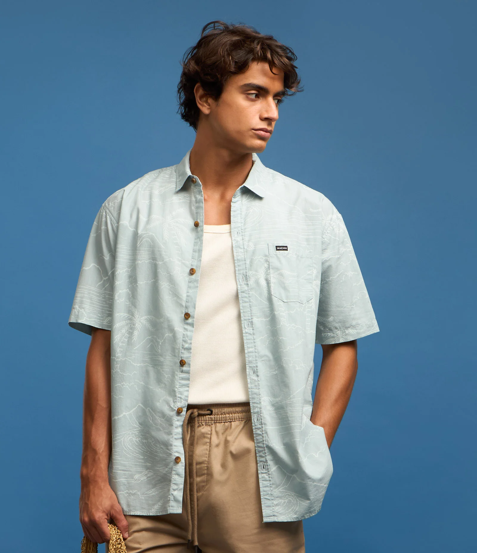 Camisa Relaxed em Algodão com Estampa de Paisagem e Bolso Azul 5