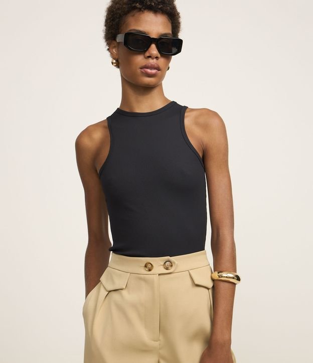 Blusa Sem Manga em Ribana com Gola Redonda