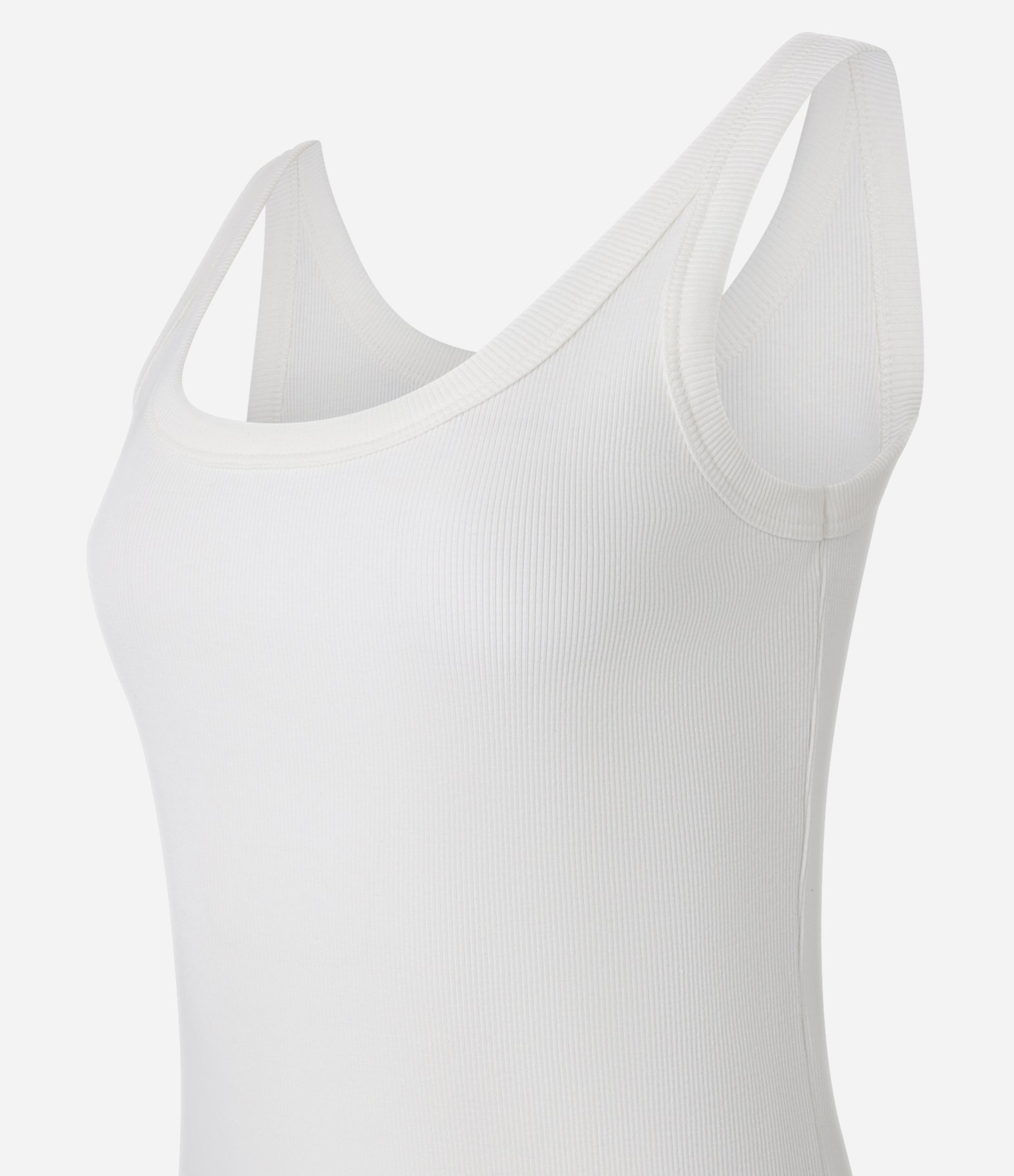 Blusa Regata em Ribana com Decote U Branco 6