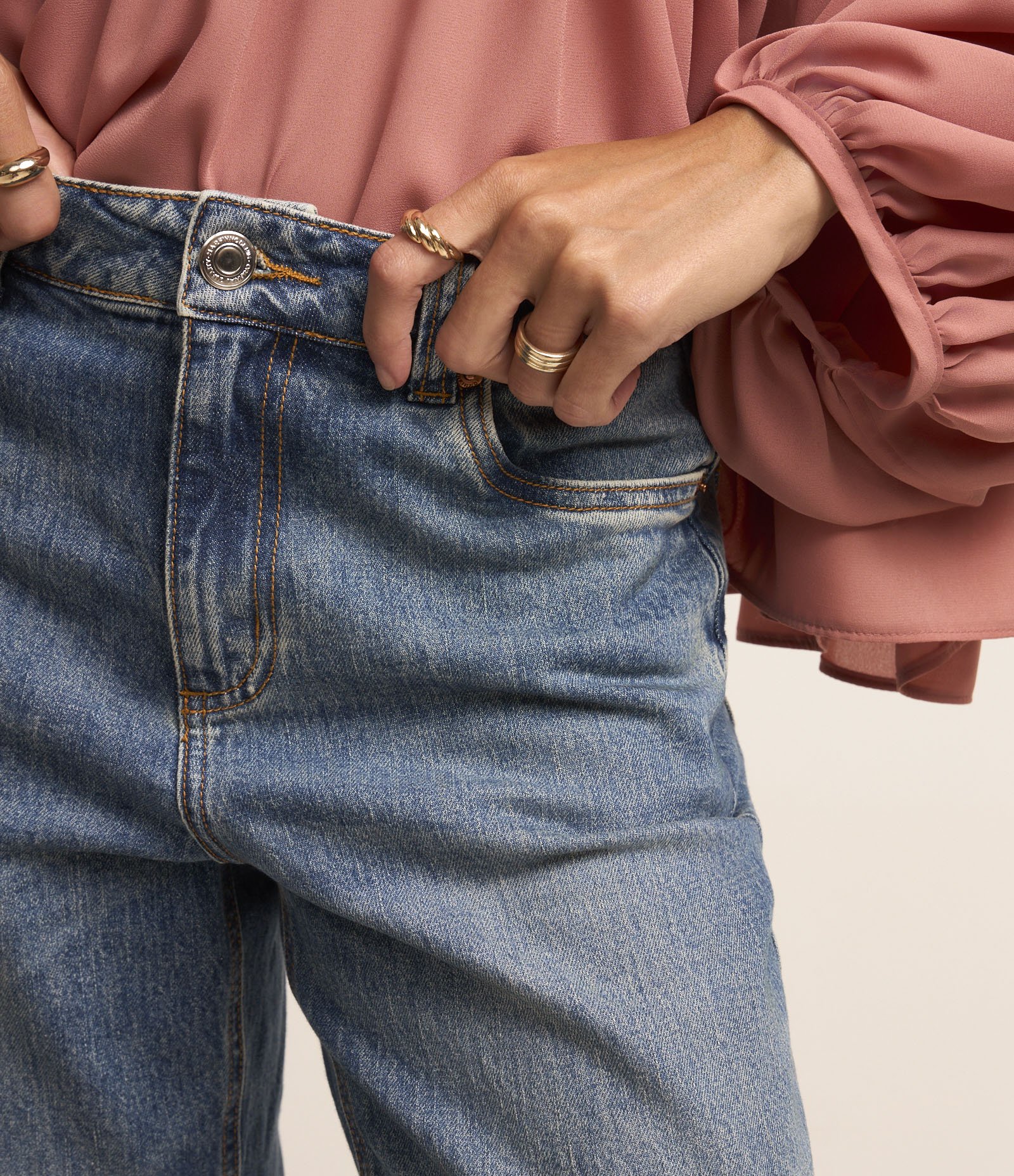 Calça Reta em Jeans com Lavagem Diferenciada Azul 4