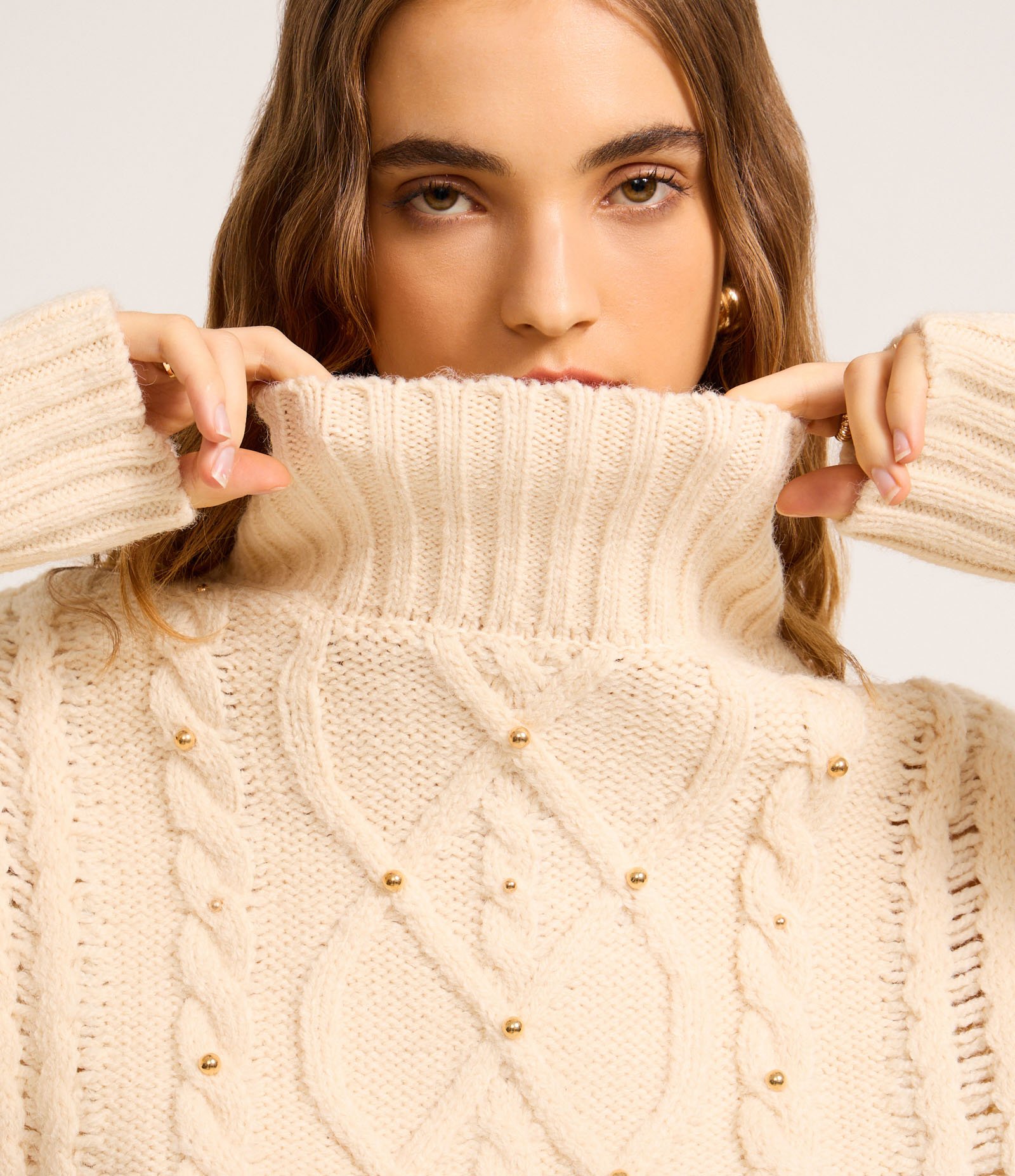 Suéter em Tricô com Mix de Pontos e Bolinhas Metalizadas Bege 5