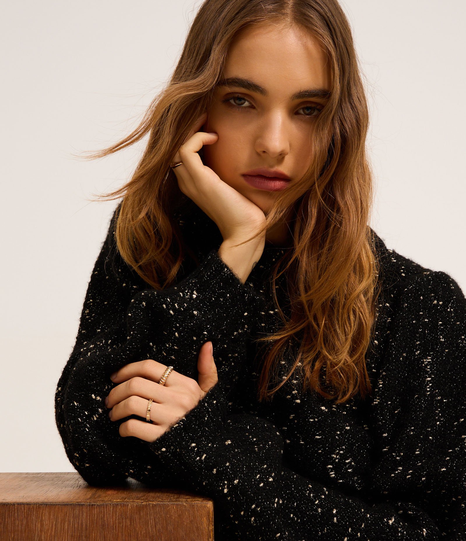 Suéter em Tricô com Manga Ampla com Fio Metalizado Botonê Preto 4