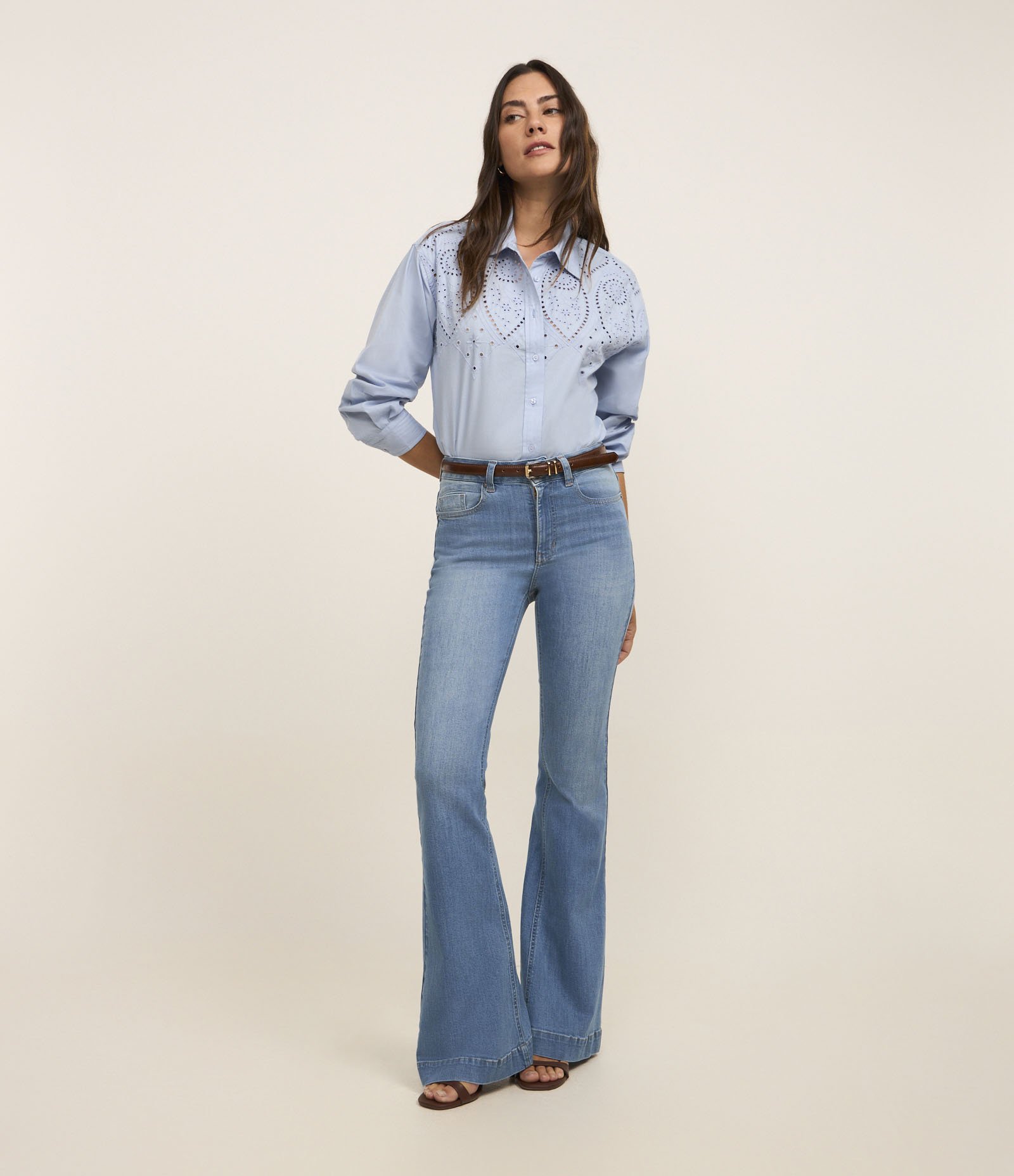 Calça Flare em Jeans com Elastano e Cintura Alta Azul 1
