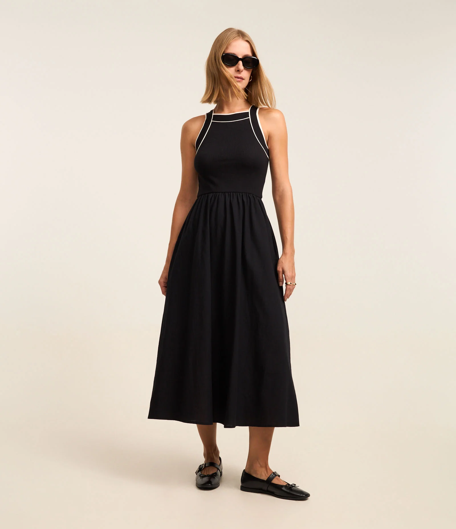 Vestido Evasê Midi em Ribana e Tricoline com Contrastes Preto 1