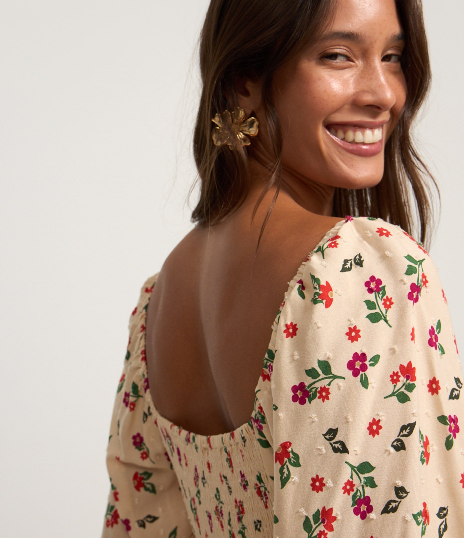 Vestido Long Midi em Chalis Decote em V com Picueta e Estampa Floral Rosa 4