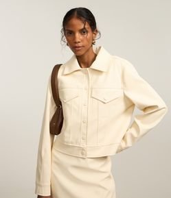 Jaqueta Boxy em Pu com Bolsos e Botões