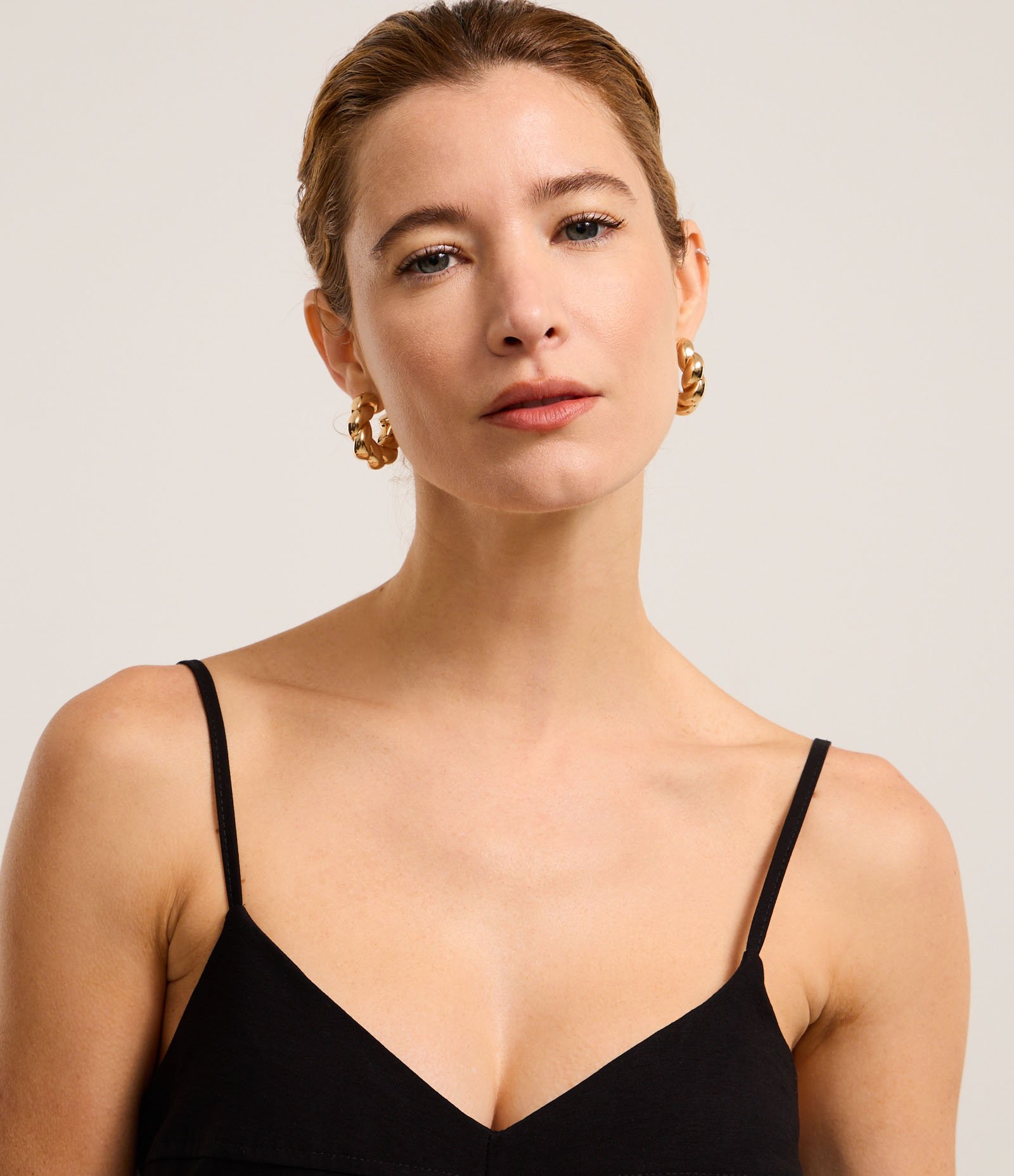 Vestido Evasê Longo em Crepe com Recorte no Busto Preto 4