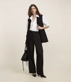 Calça Pantalona em Alfaiataria com Cós de Elástico e Amarração