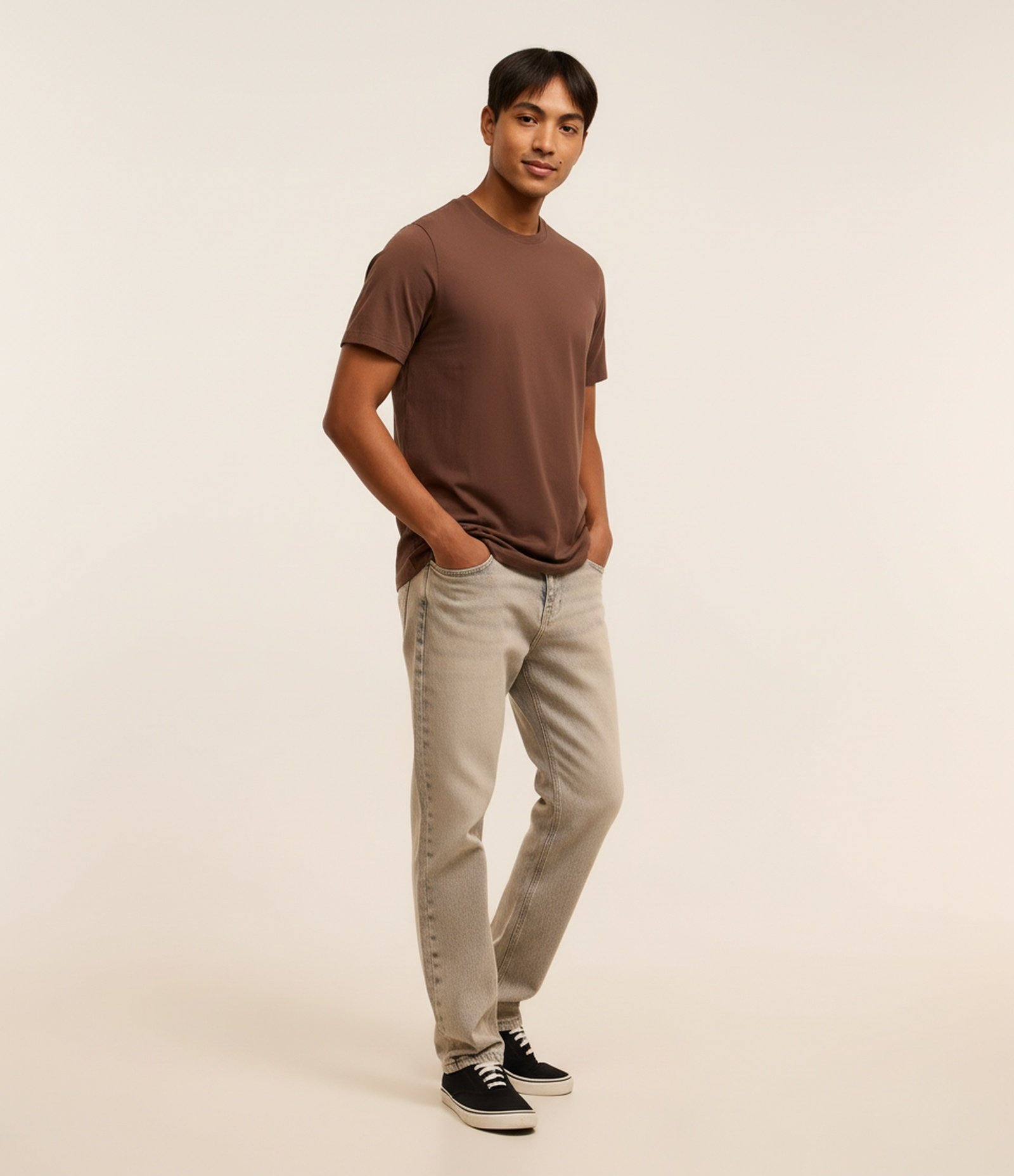 Camiseta Regular Básica em Algodão Marrom 1