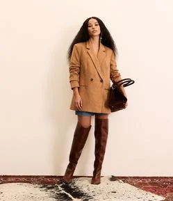 Blazer Alongado em Suedine com Bolsos e Botões