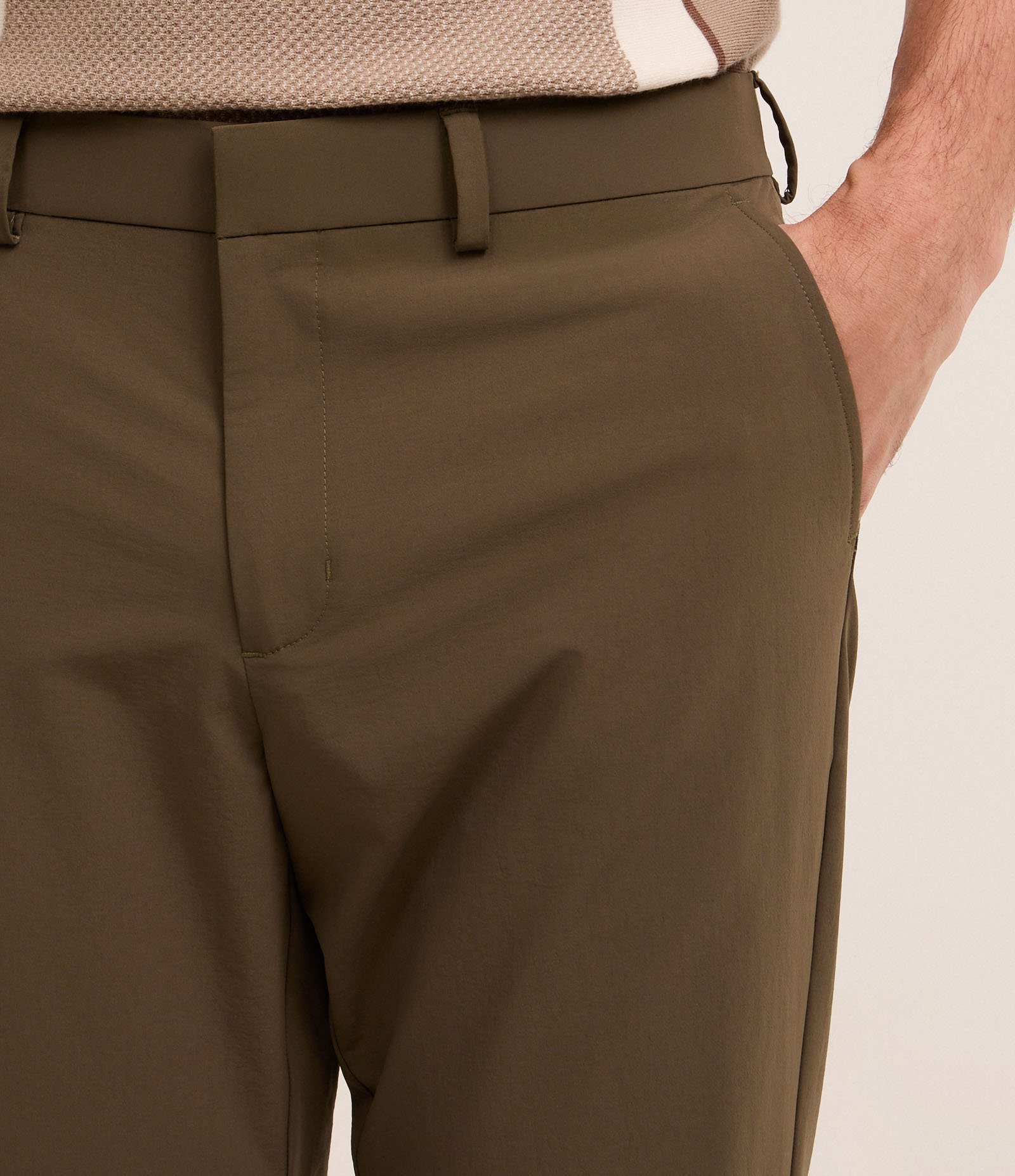 Calça Slim Cropped Alfaiatada em Poliamida com Elastano Verde 3