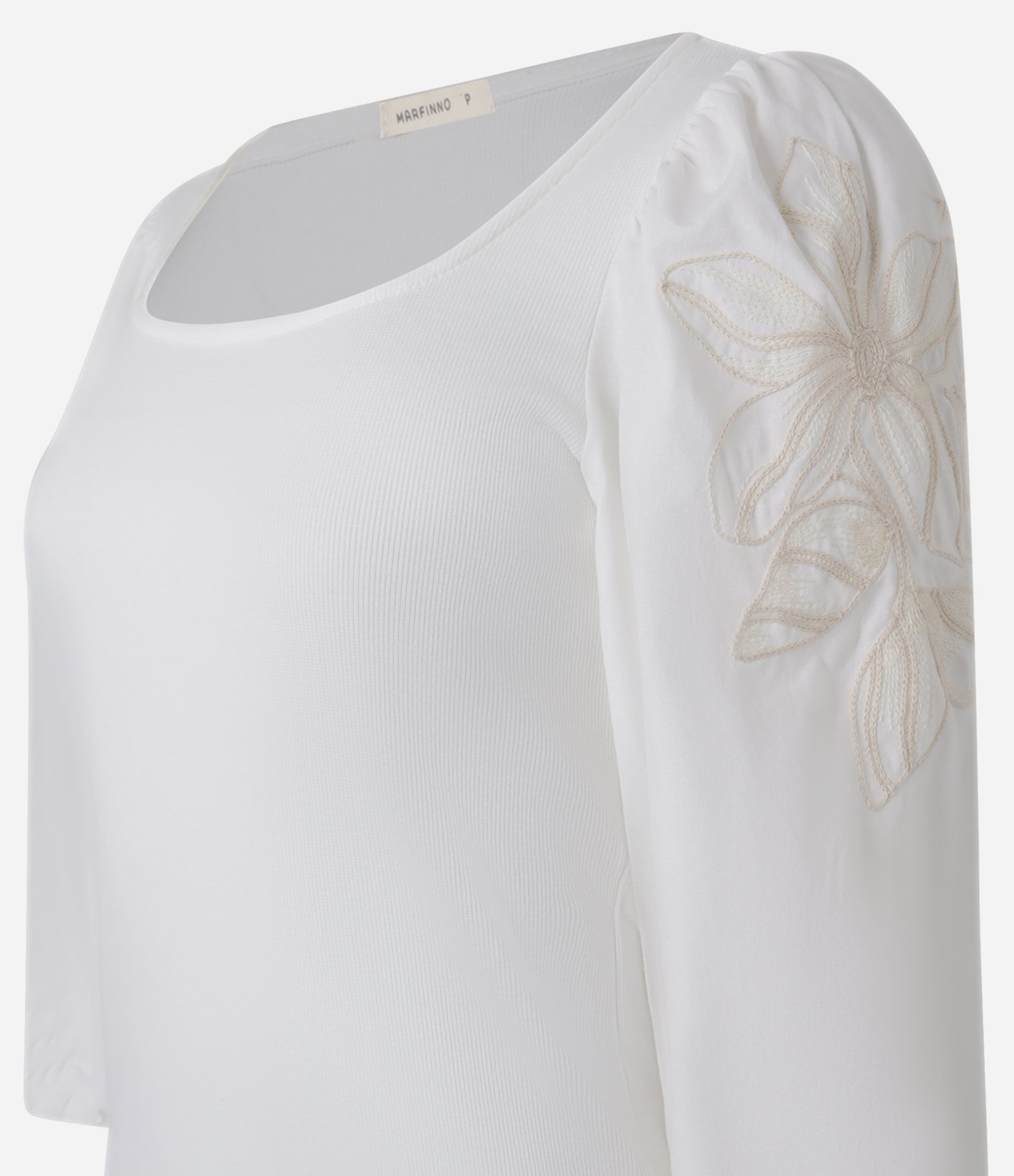 Blusa em Ribana com Bordado Floral Branco 2