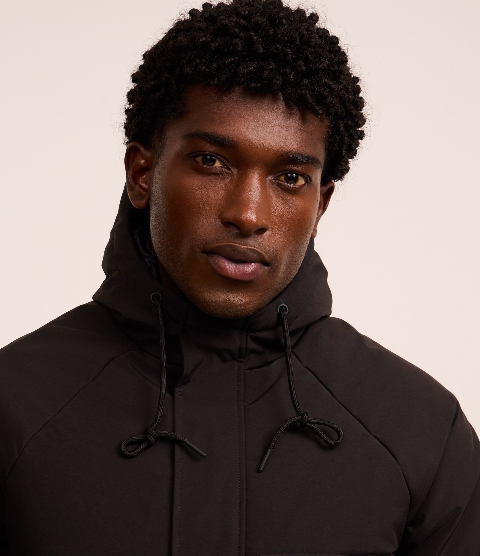 Jaqueta Parka em Poliamida com Capuz e Bolsos de Lapela Preto 6