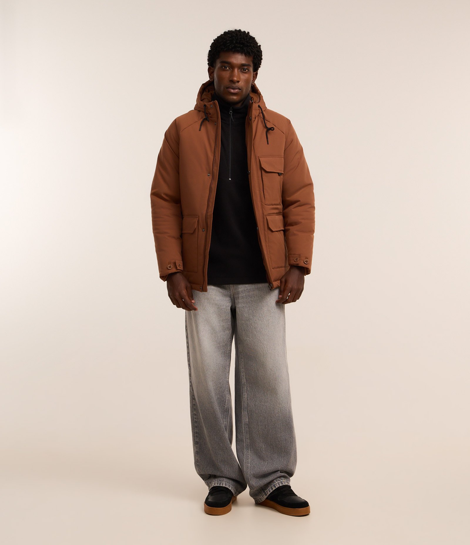 Jaqueta Parka em Poliamida com Capuz e Bolsos de Lapela Marrom 2