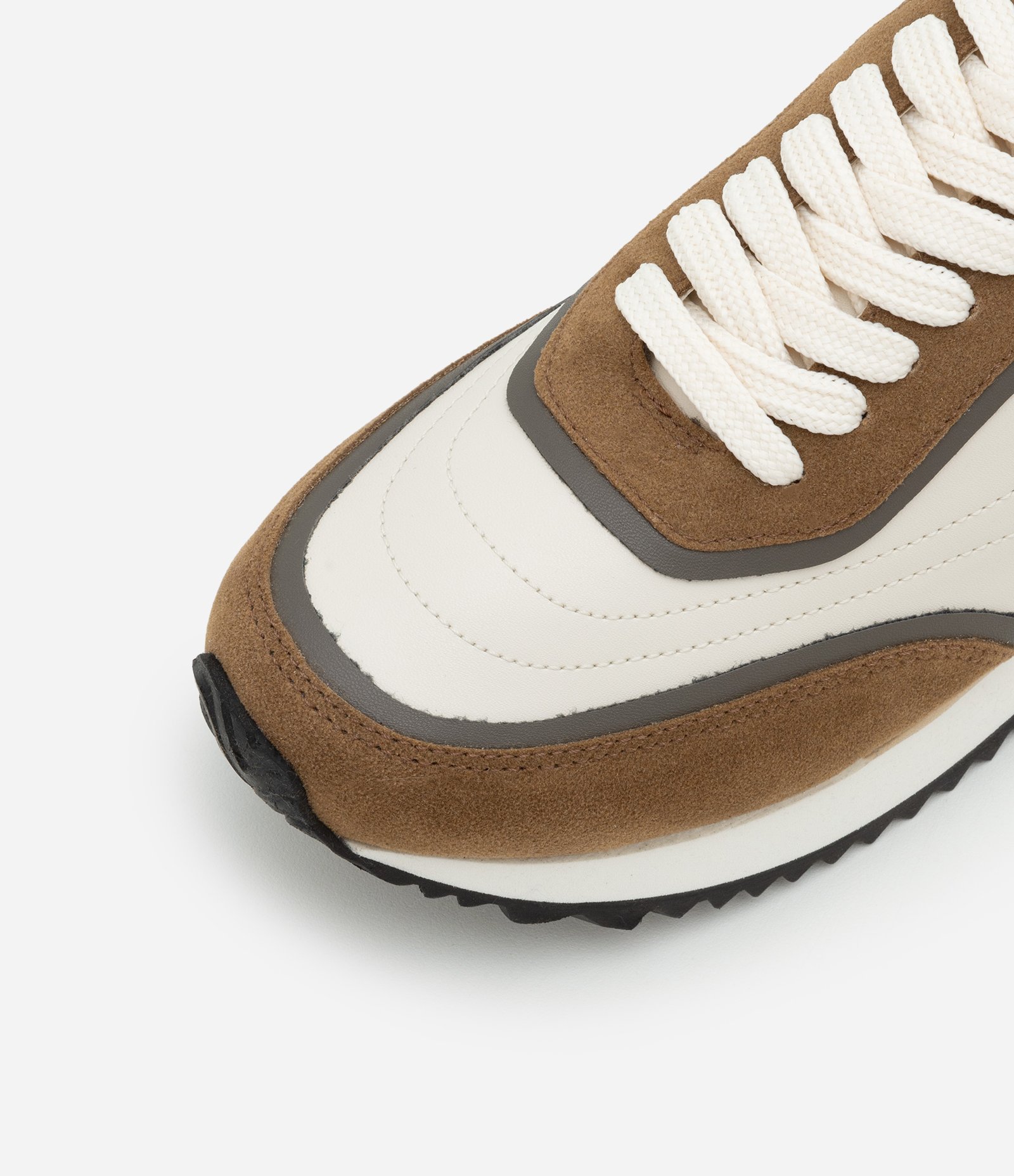 Tênis Jogging em PU com Sola Diferenciada Off White 4