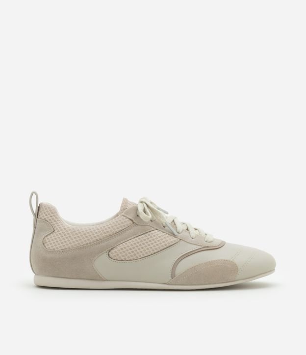 Tênis Chuteira em PU com Sola Flat e Detalhes em Mesh
