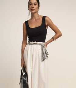 Vestido sem Manga em Tricoline com Bloco de Cor