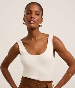 Blusa Canelada em Ribana com Decote U