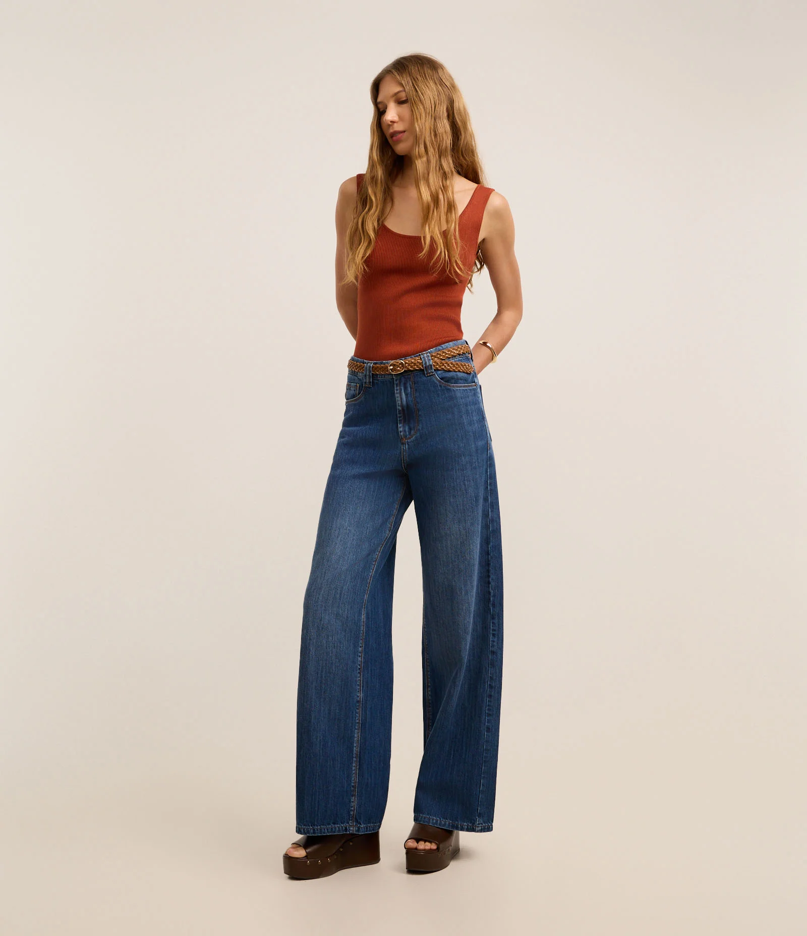 Blusa Canelada em Ribana com Decote U Vermelho 2