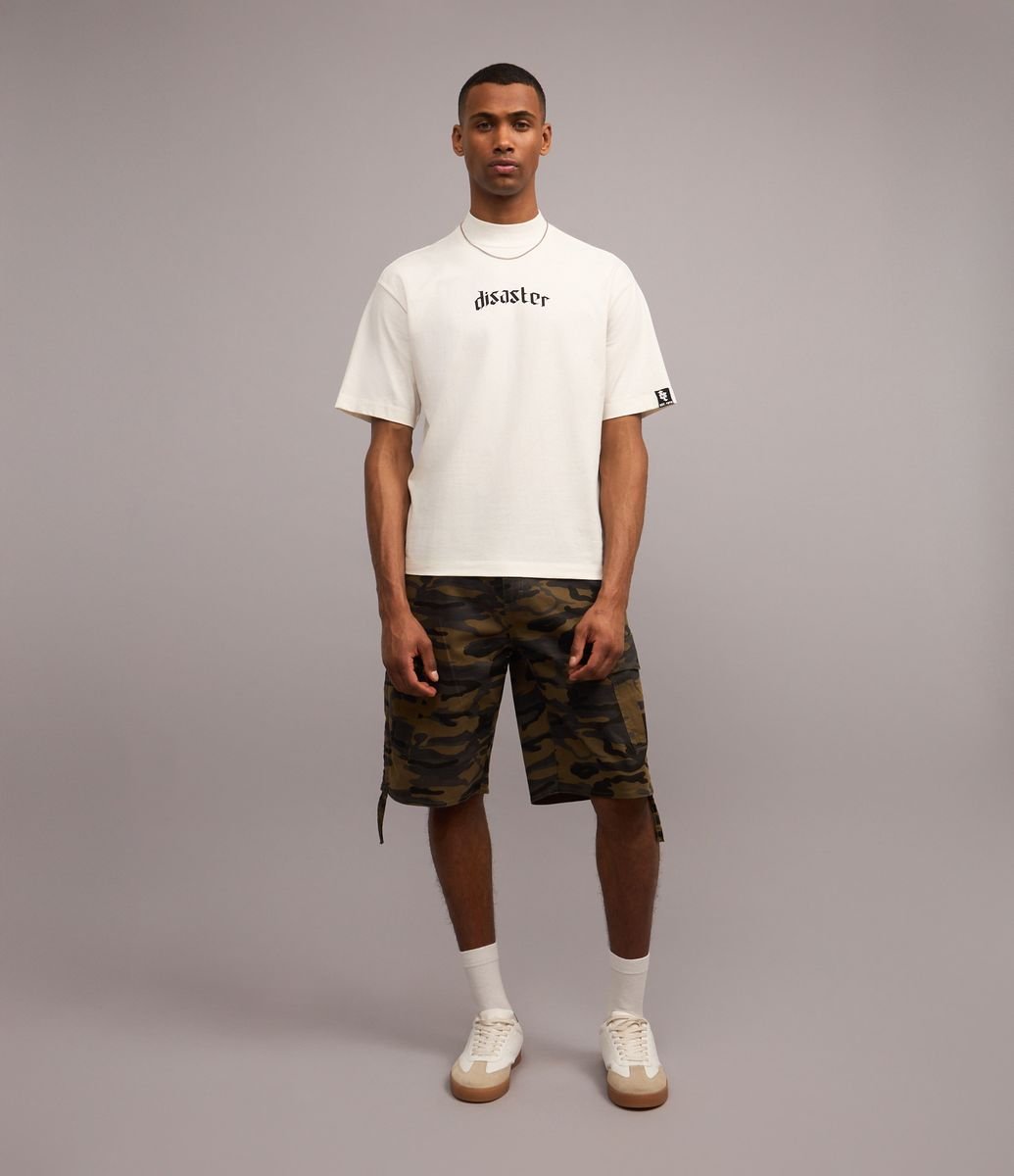 Bermuda Baggy em Sarja com Estampa Camuflada Marrom