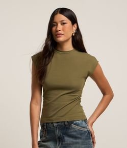 Blusa em Algodão com Gola Alta e Franzido na Lateral