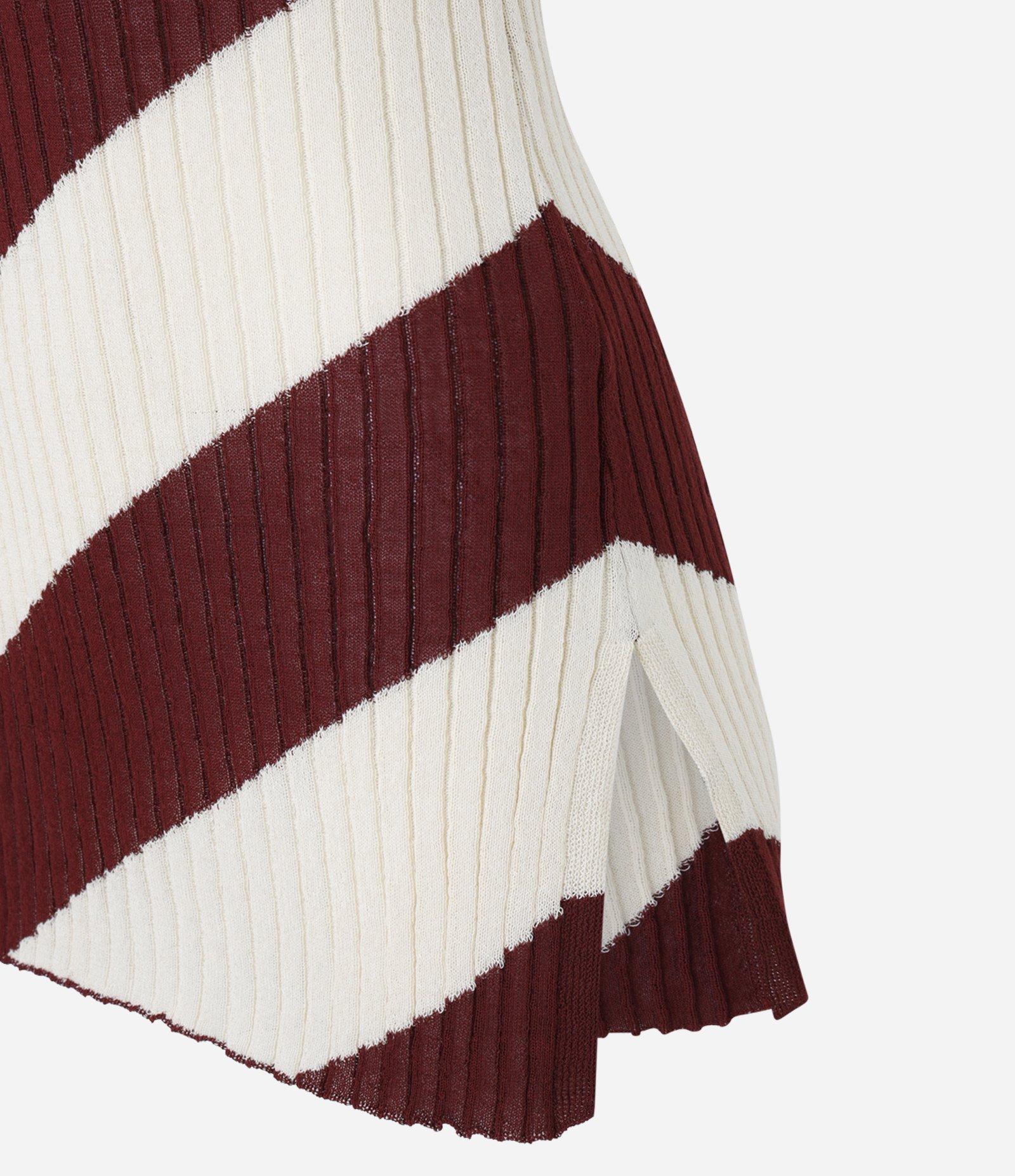Suéter Slim em Tricô com Decote Canoa e Listras Espiral Marrom/Off White 8